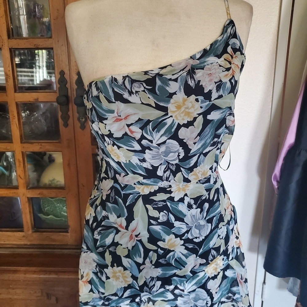 Floral One-Shoulder Ruffle Dress - Picture 4 of 13